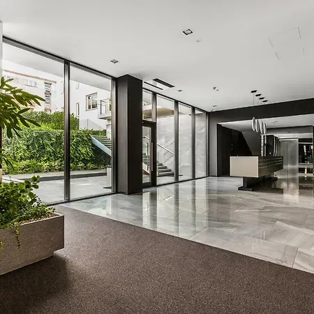 Apartament Black&white - Silver House Free Parking *