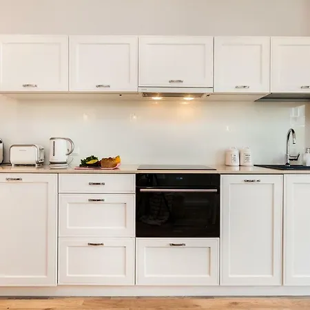 Apartment Black&white - Silver House Free Parking Gdynia