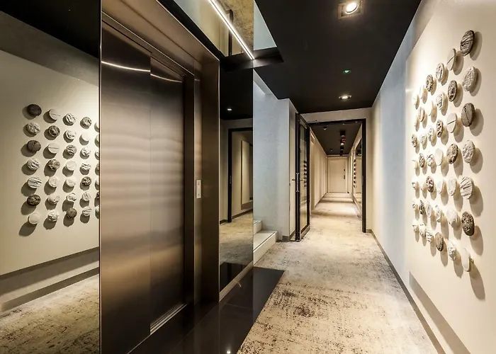 Black&white - Silver House Free Parking 公寓 格丁尼亚