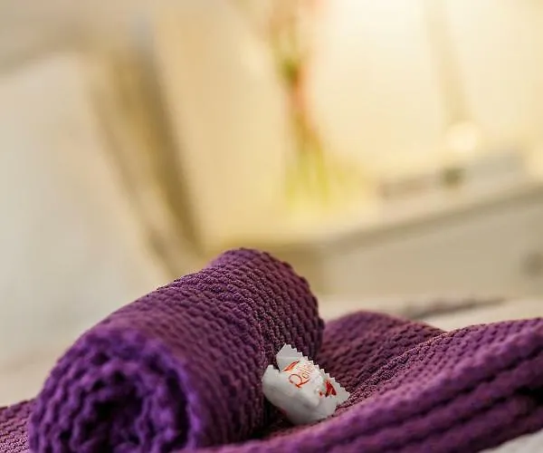 Black&white - Silver House Free Parking 格丁尼亚